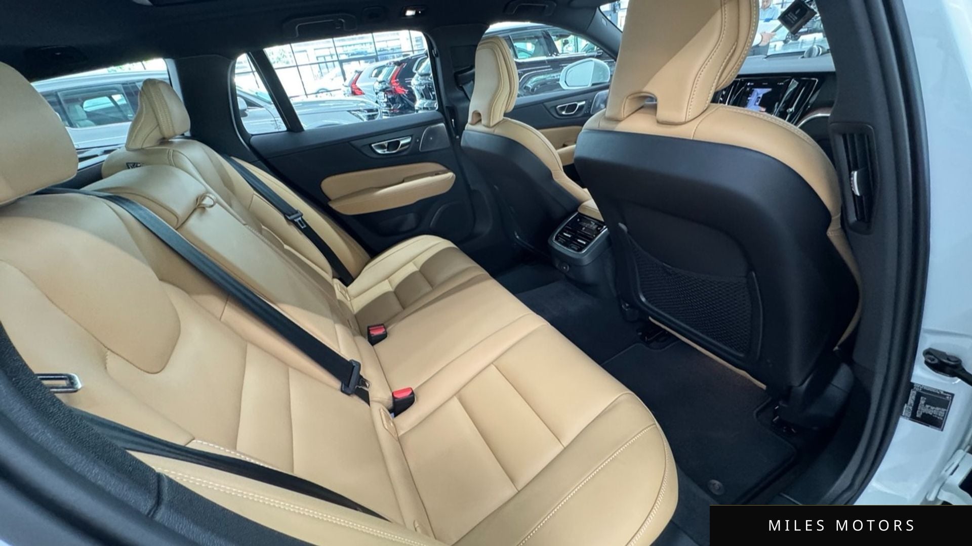 Volvo V60 2025 — миниатюра 11