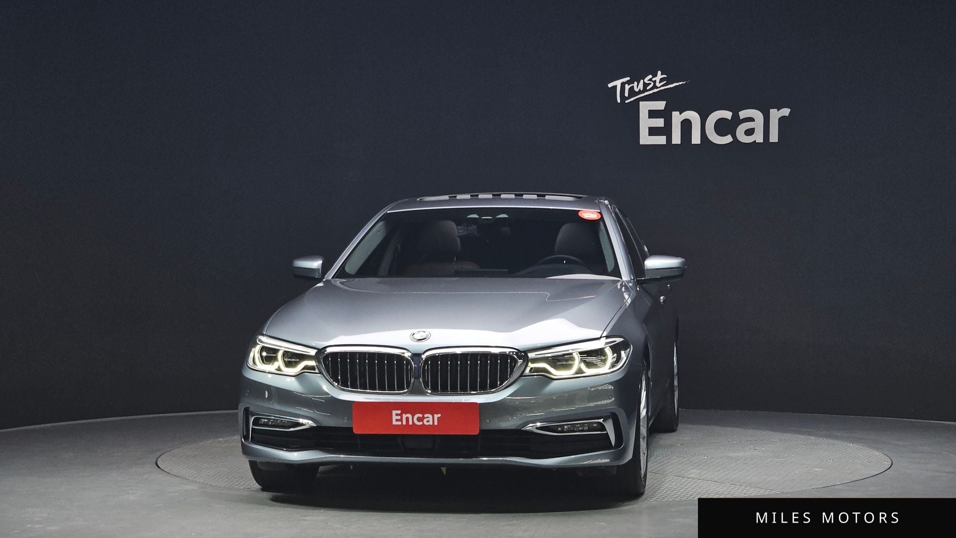 BMW 5 Series (G30) 2019 — миниатюра 3