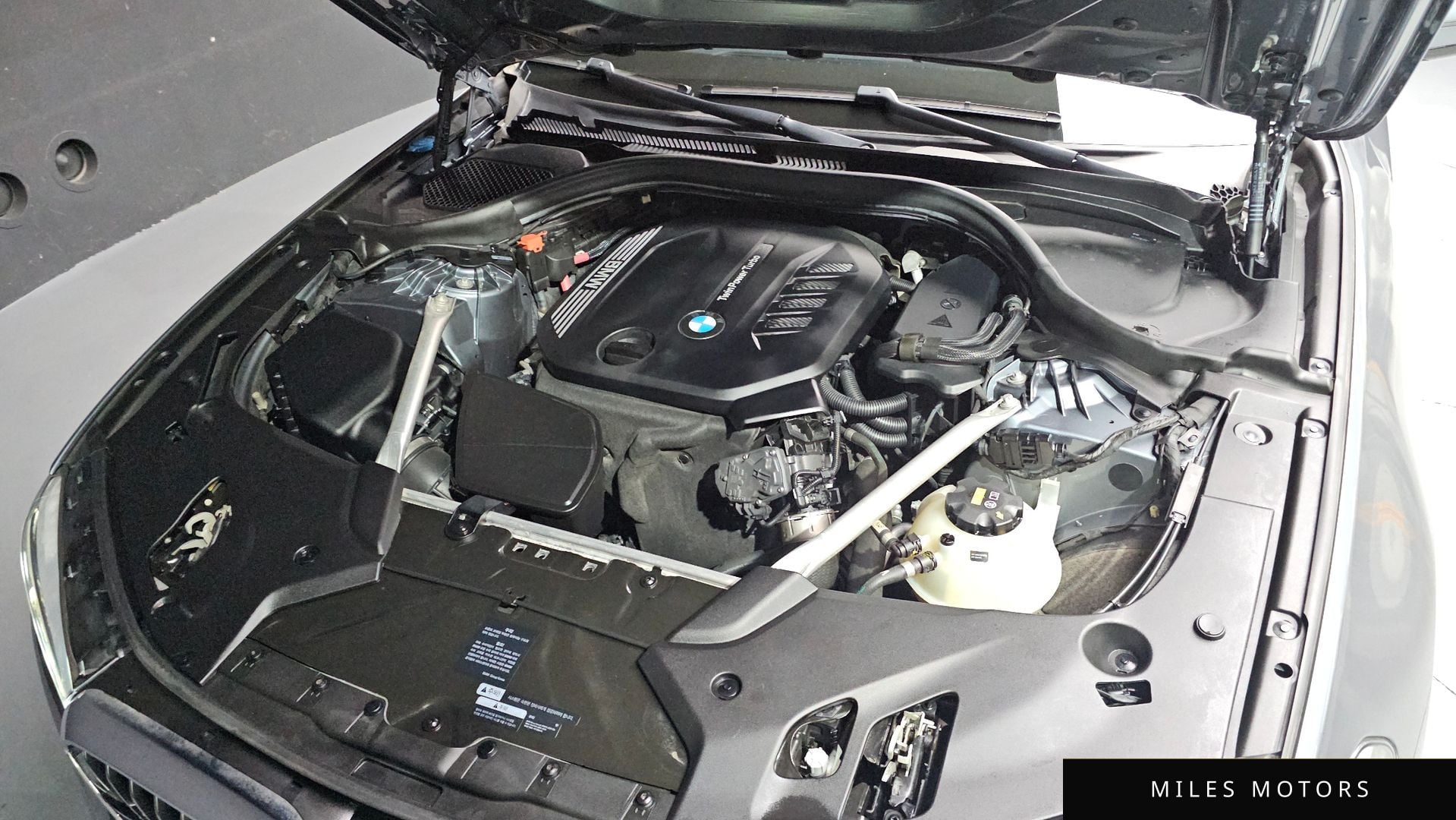BMW 5 Series (G30) 2019 — миниатюра 6