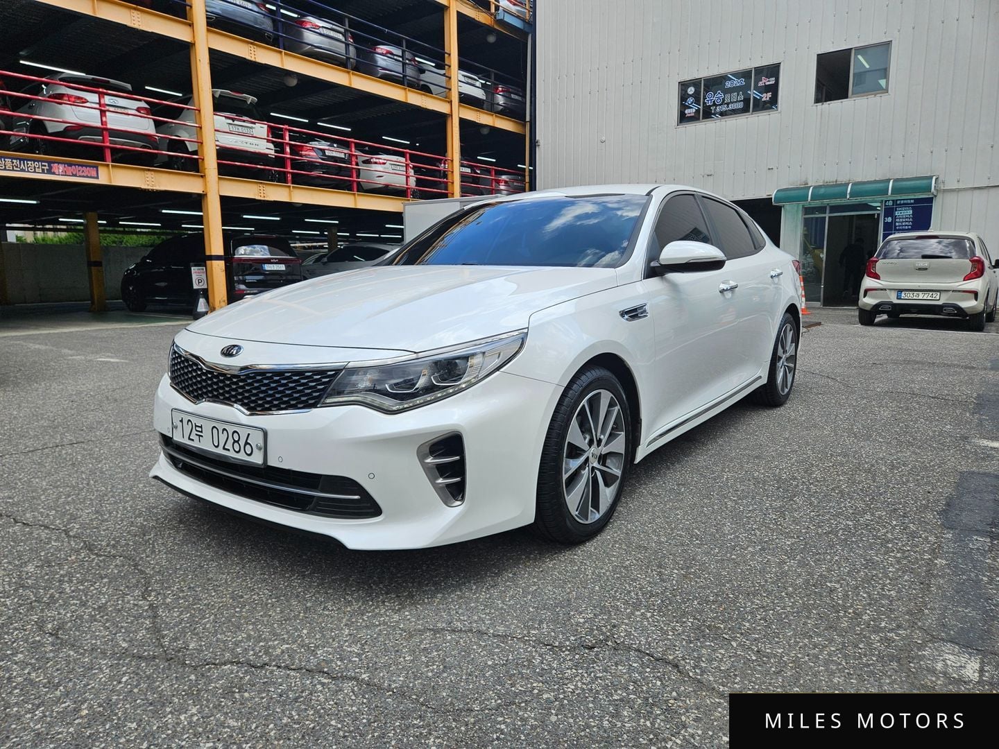 Kia K5 2017 — фото 1 из 12