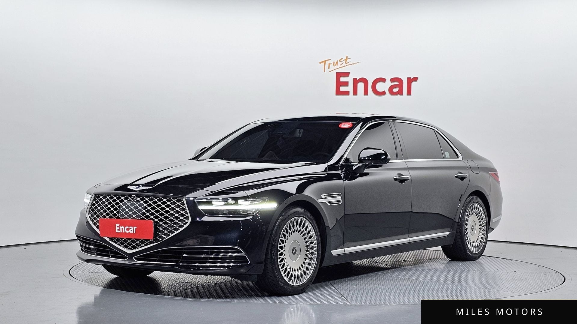 Genesis G90 2021 — фото 1 из 12