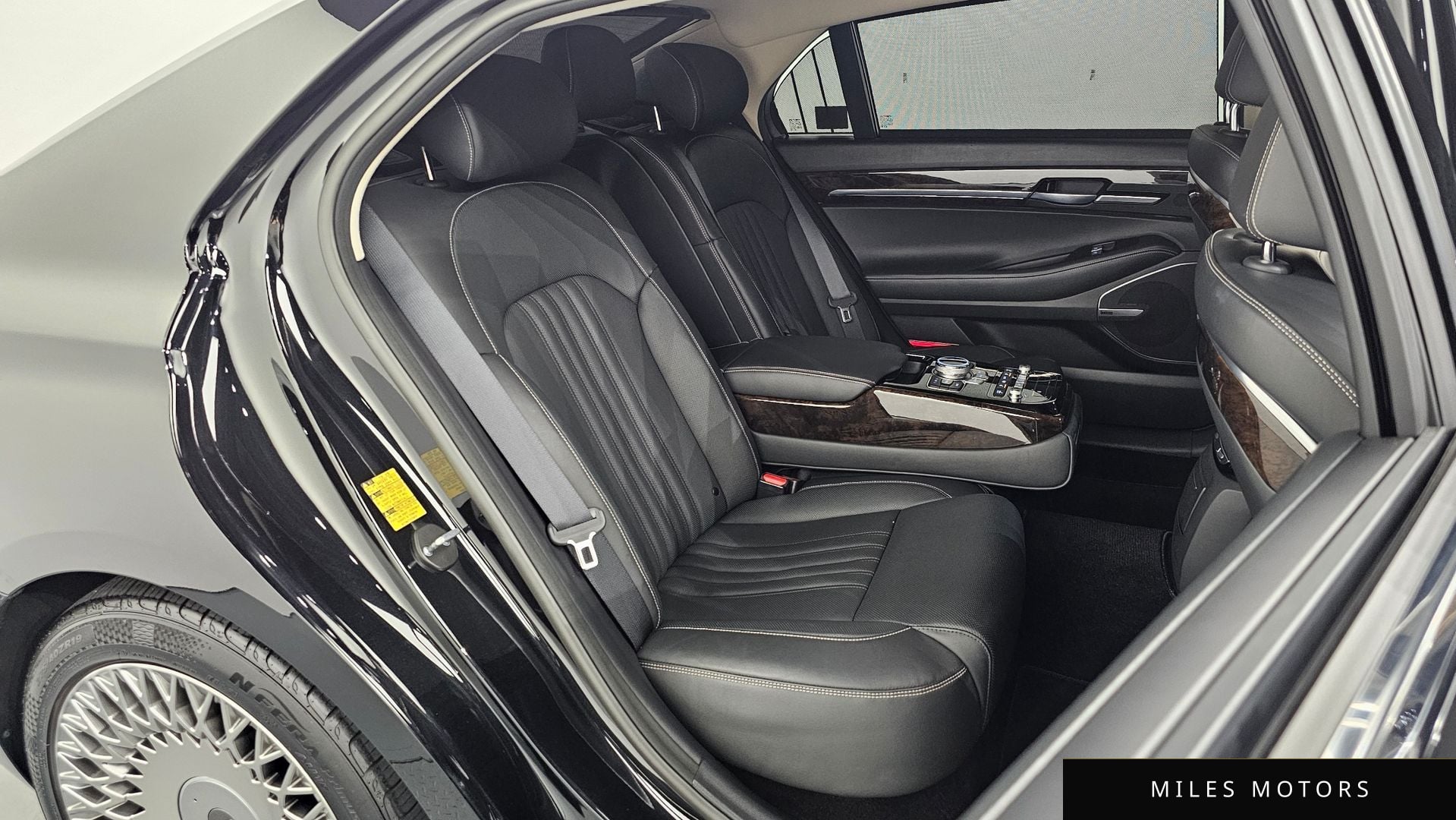 Genesis G90 2021 — миниатюра 11