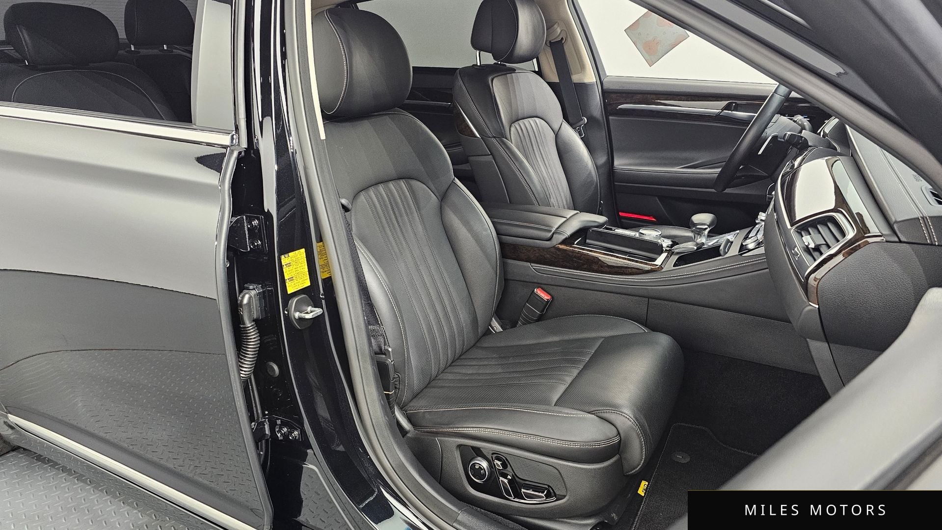 Genesis G90 2021 — миниатюра 12