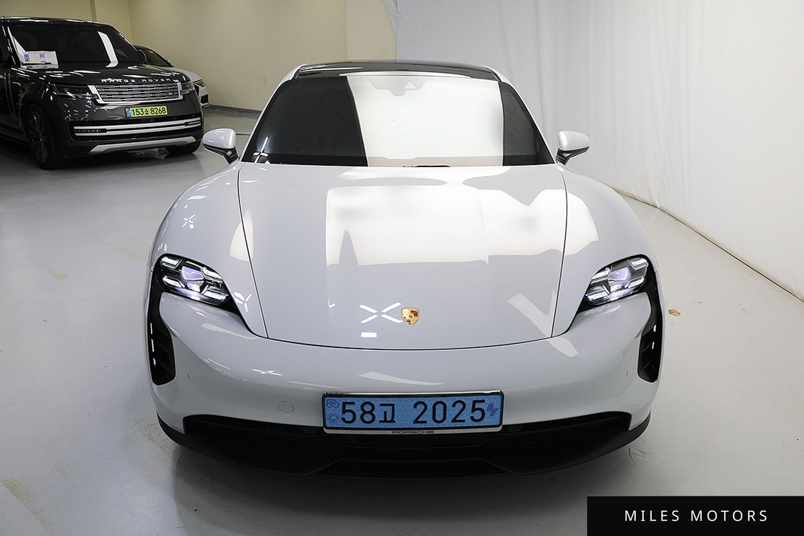 Porsche Taycan 2024 — миниатюра 2