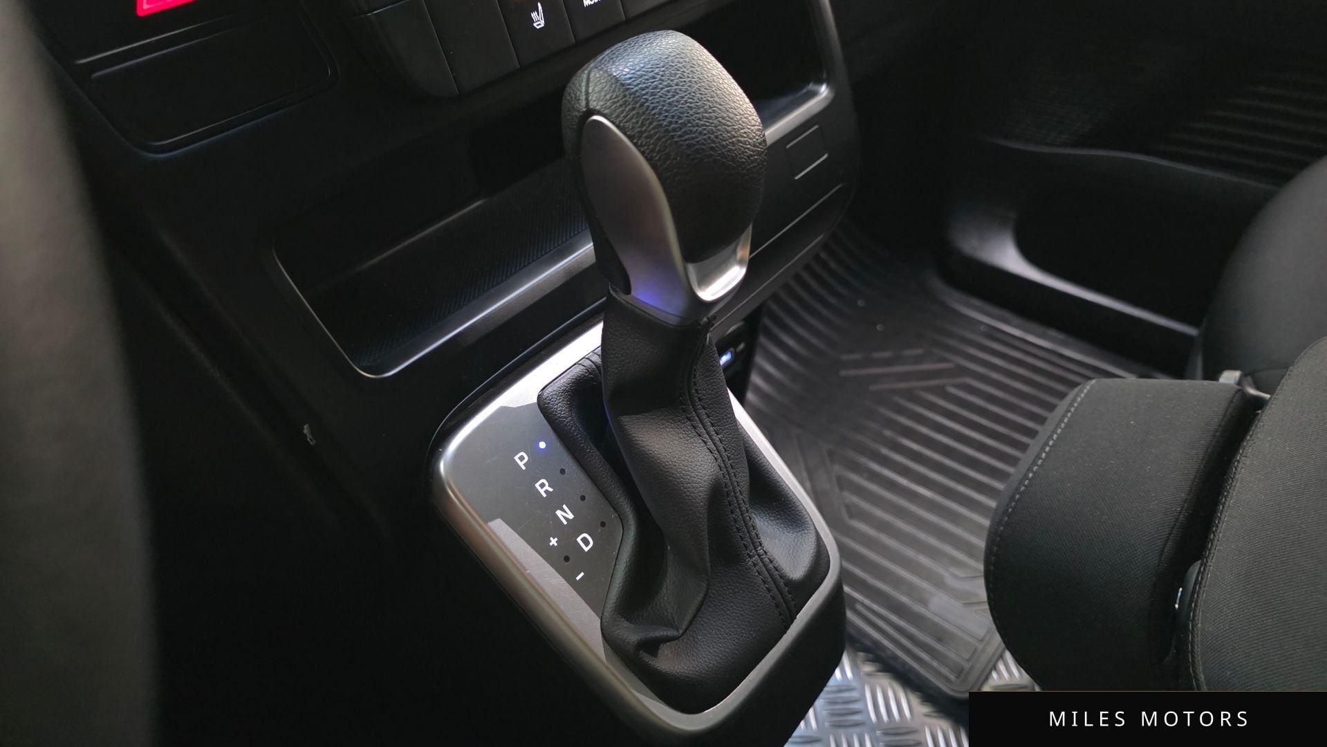 Hyundai Staria 2022 — миниатюра 12