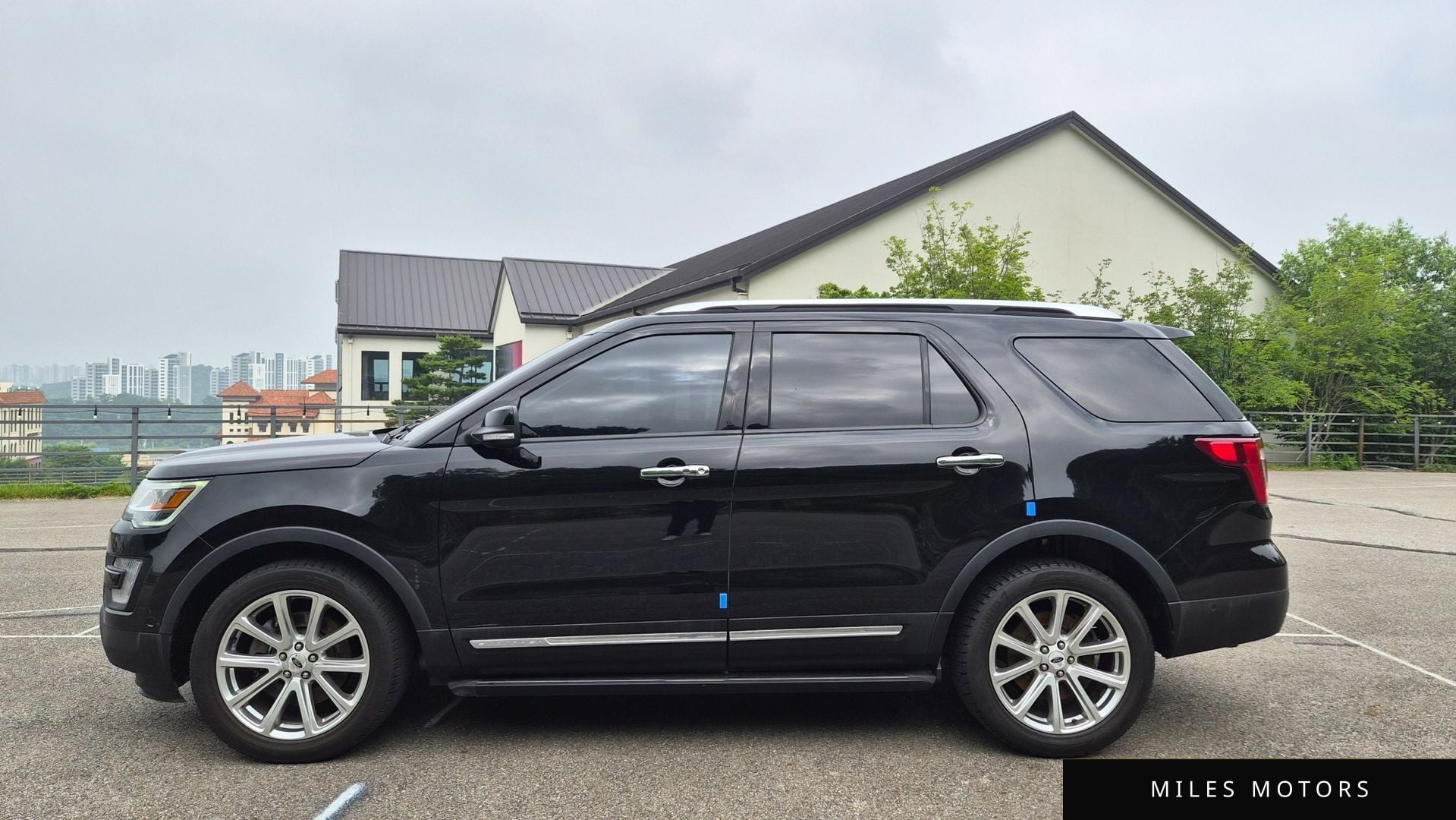 Ford Explorer 2017 — миниатюра 3