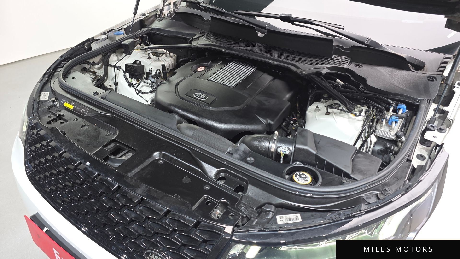 Land Rover Discovery 2018 — миниатюра 6