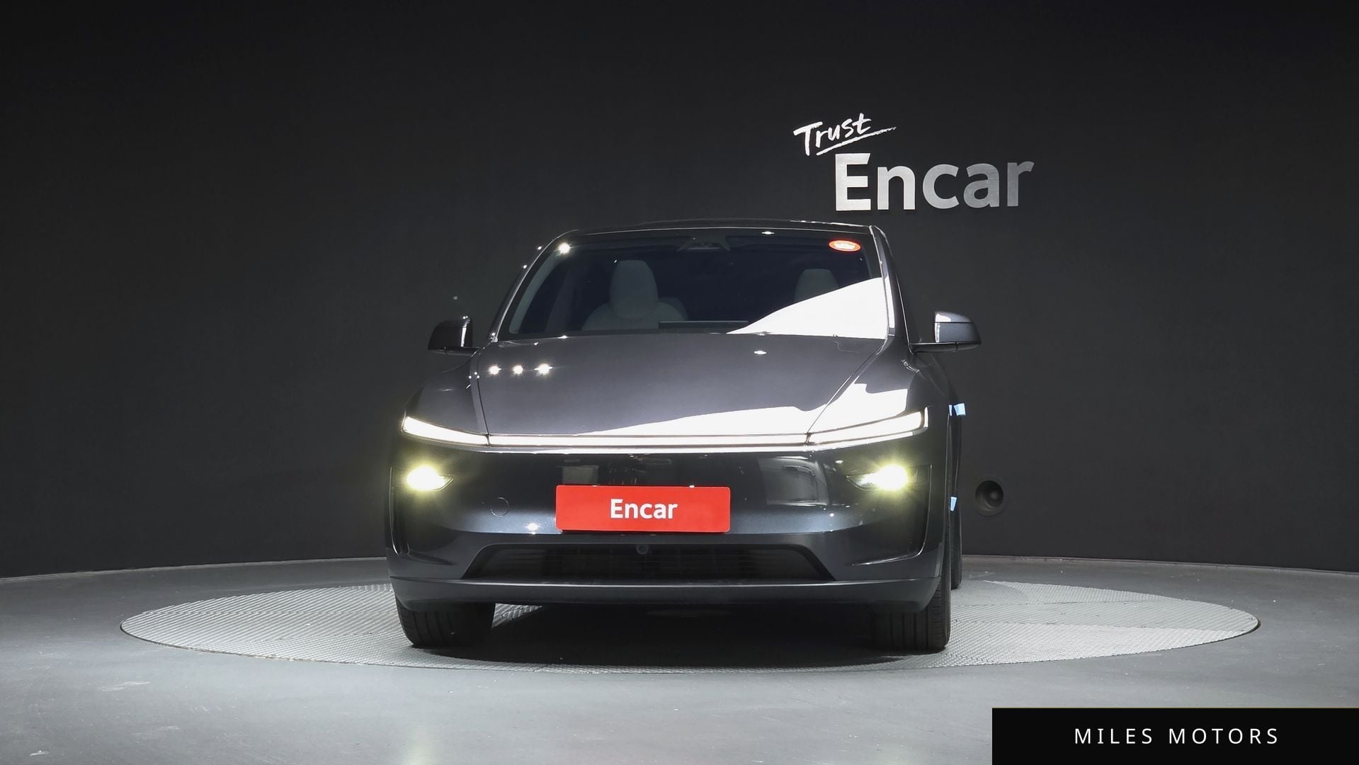 Tesla Model Y 2025 — миниатюра 3