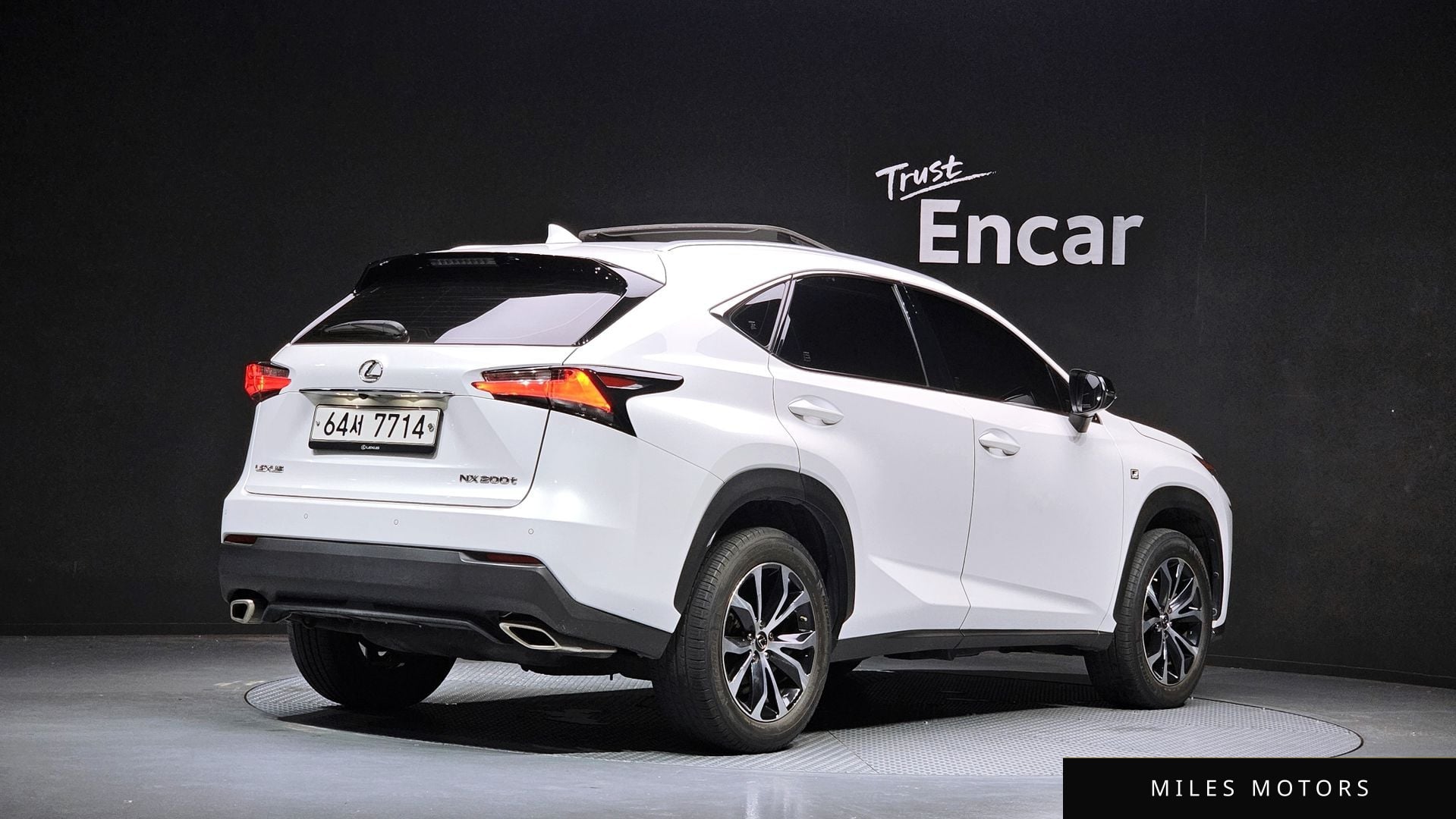 Лексус NX200t 2015 — миниатюра 2