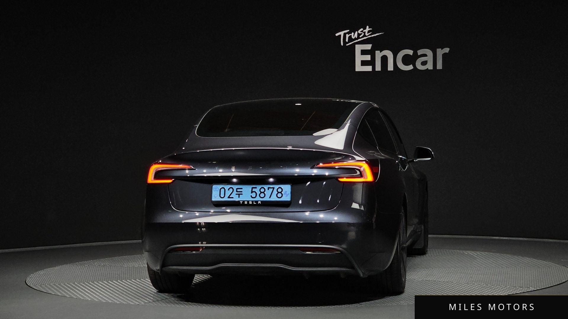 Tesla Model 3 2025 — миниатюра 4