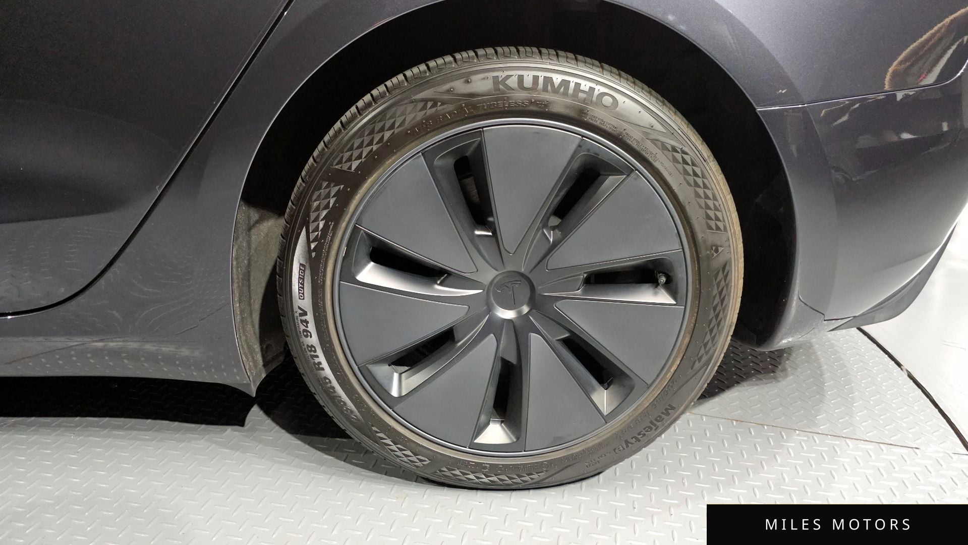 Tesla Model 3 2025 — миниатюра 7