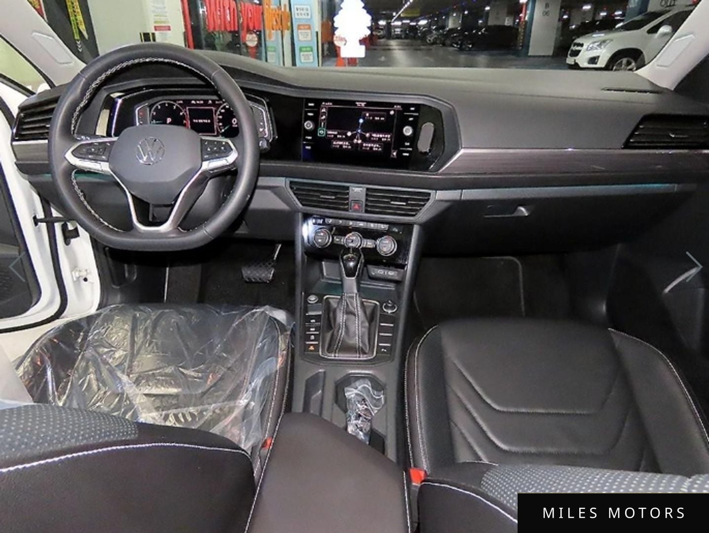 Volkswagen Jetta 2023 — миниатюра 10