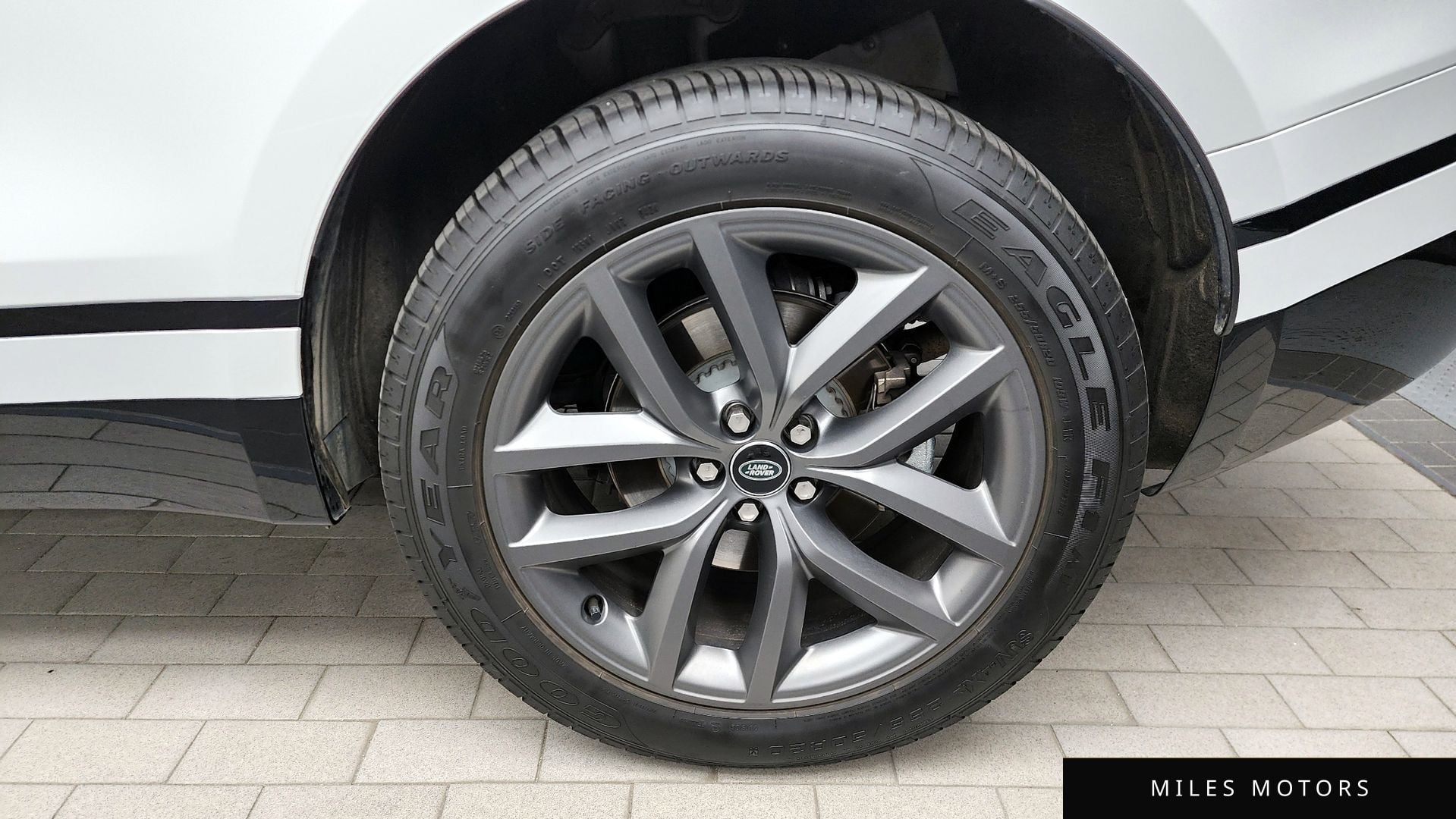 Land Rover Range Rover Velar 2025 — миниатюра 7