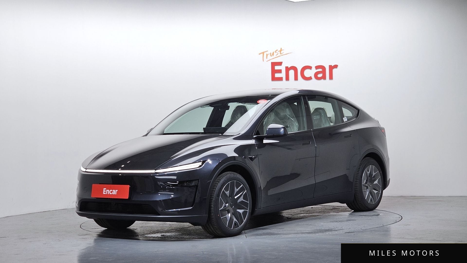 Tesla Model Y 2026 — фото 1 из 12