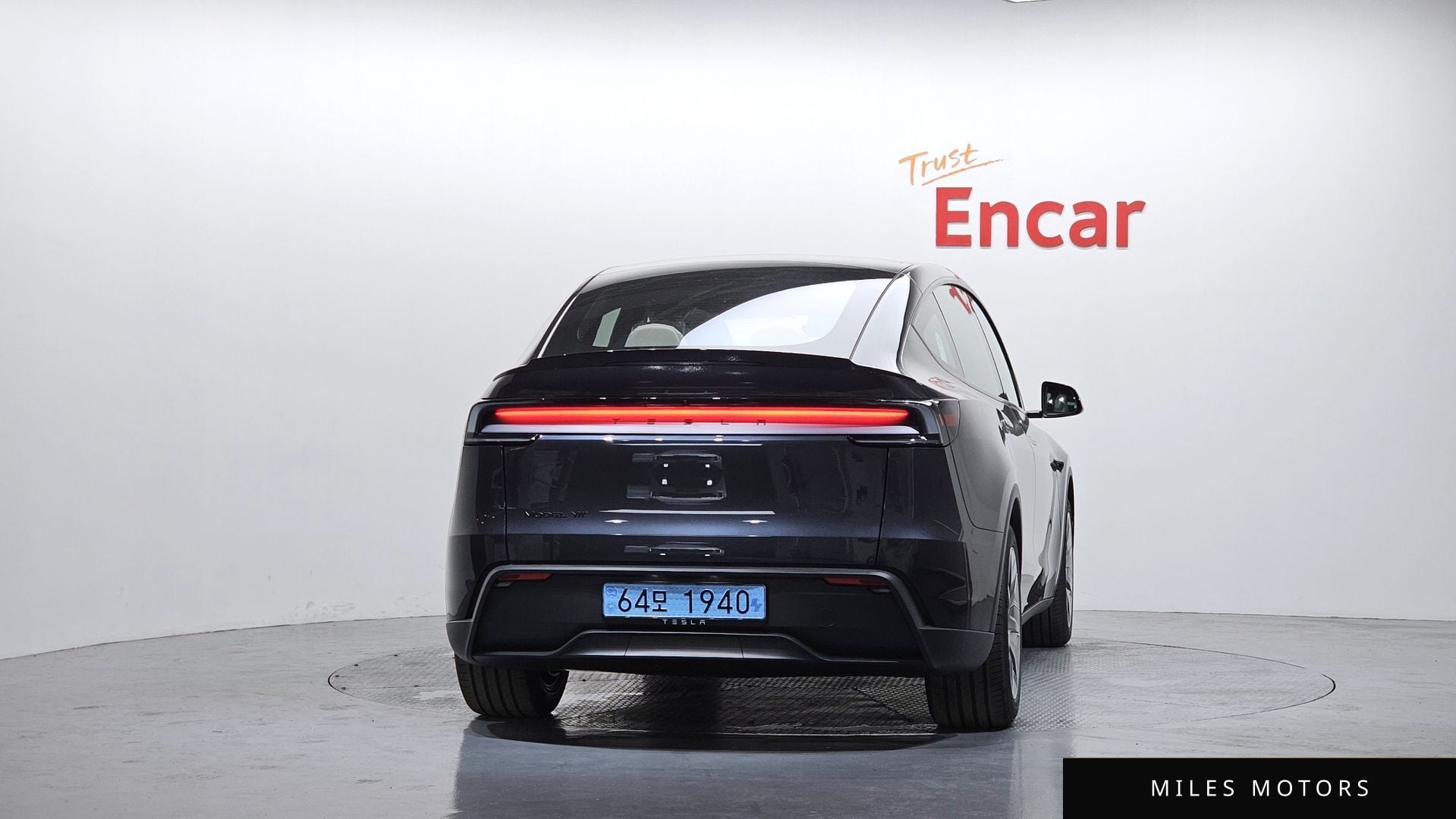 Tesla Model Y 2026 — миниатюра 4