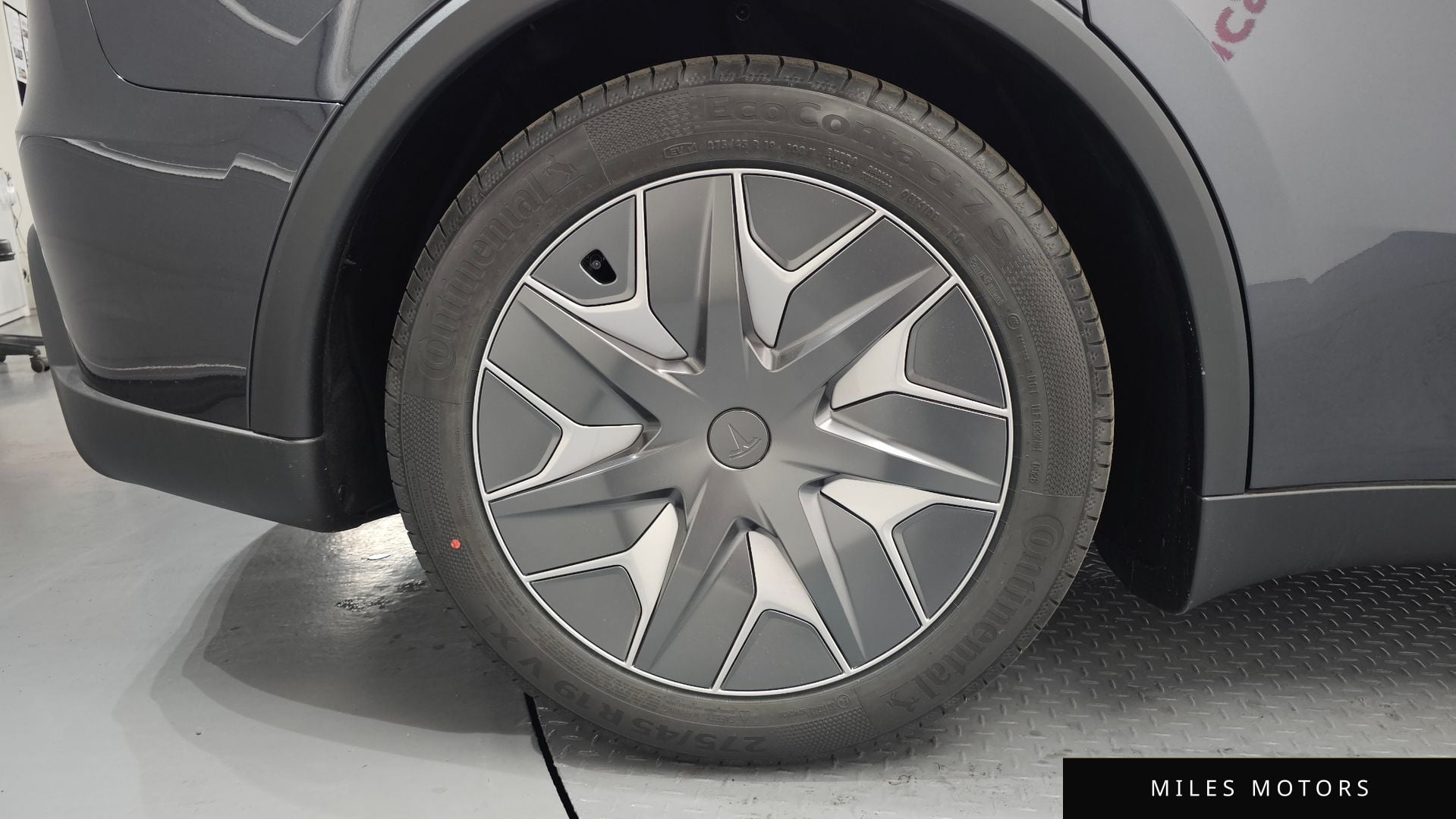 Tesla Model Y 2026 — миниатюра 5