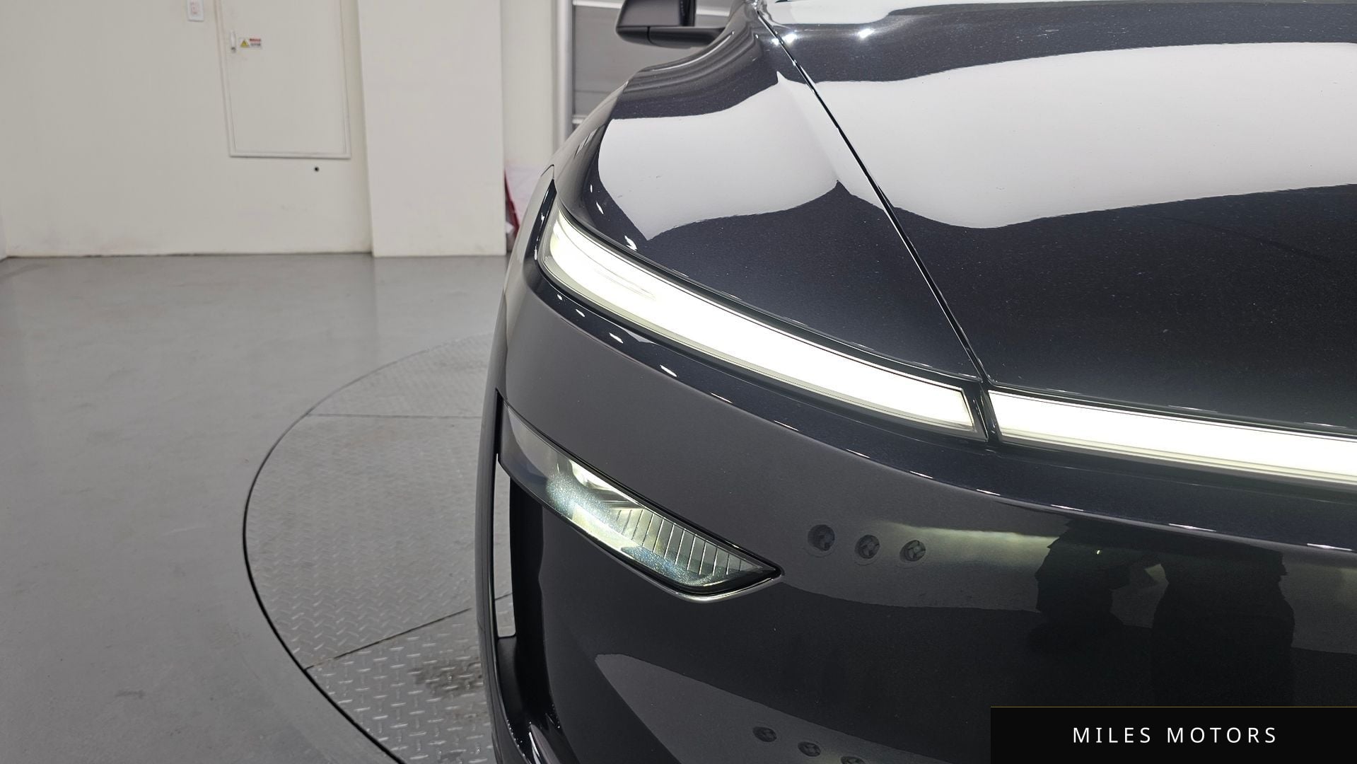 Tesla Model Y 2026 — миниатюра 8