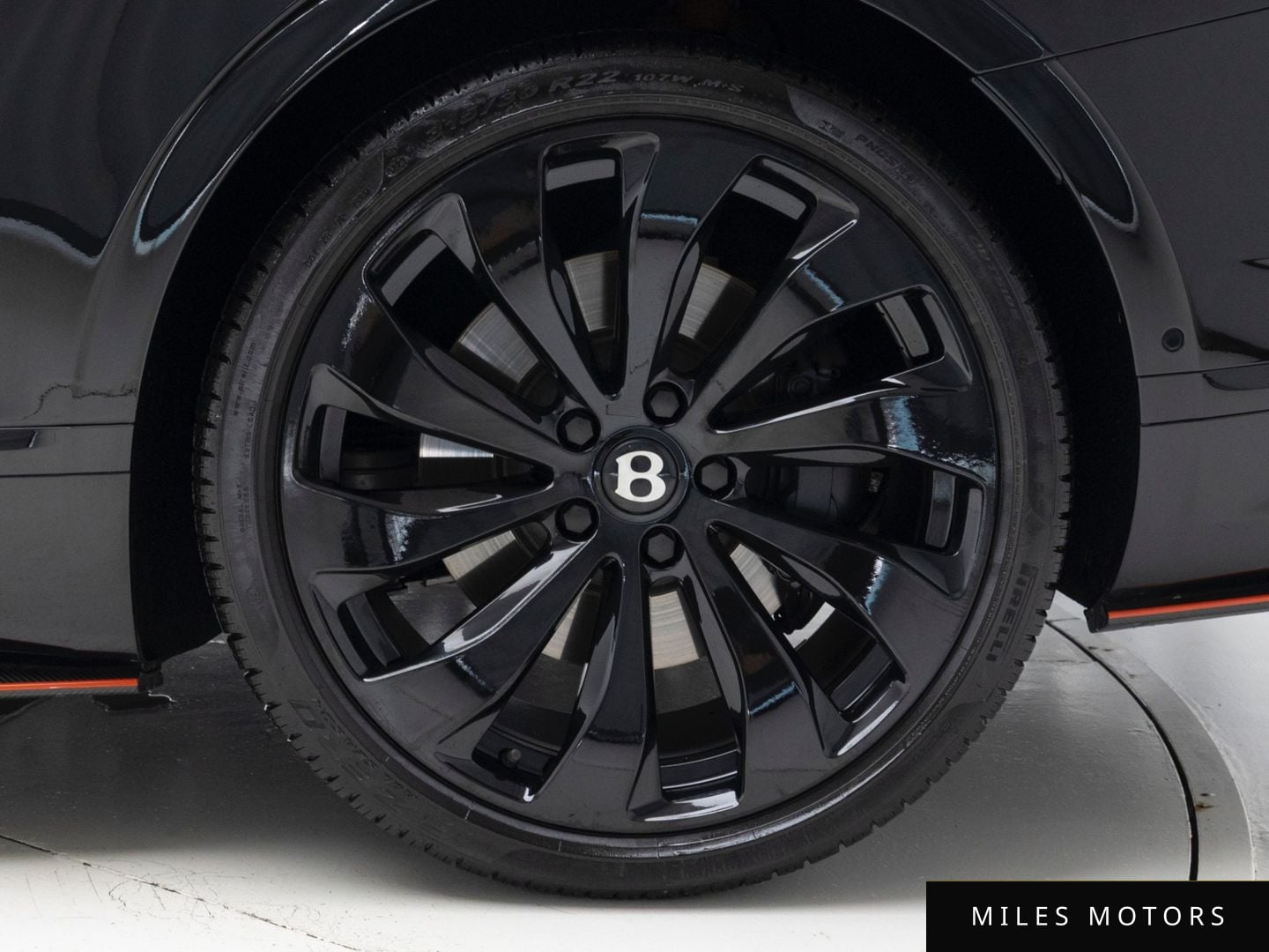 Bentley Continental GT 2024 — миниатюра 5