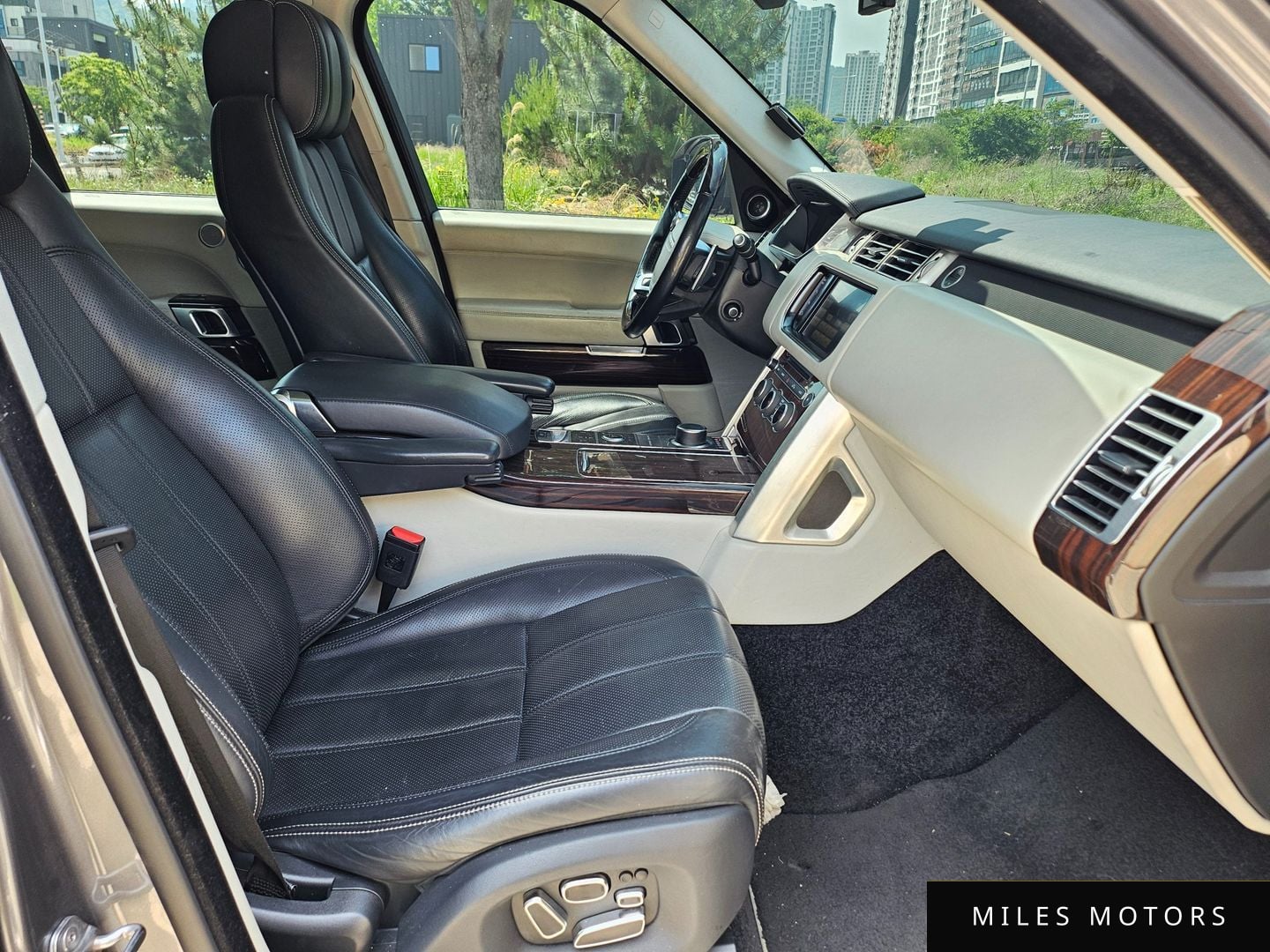Land Rover Range Rover 2015 — миниатюра 12