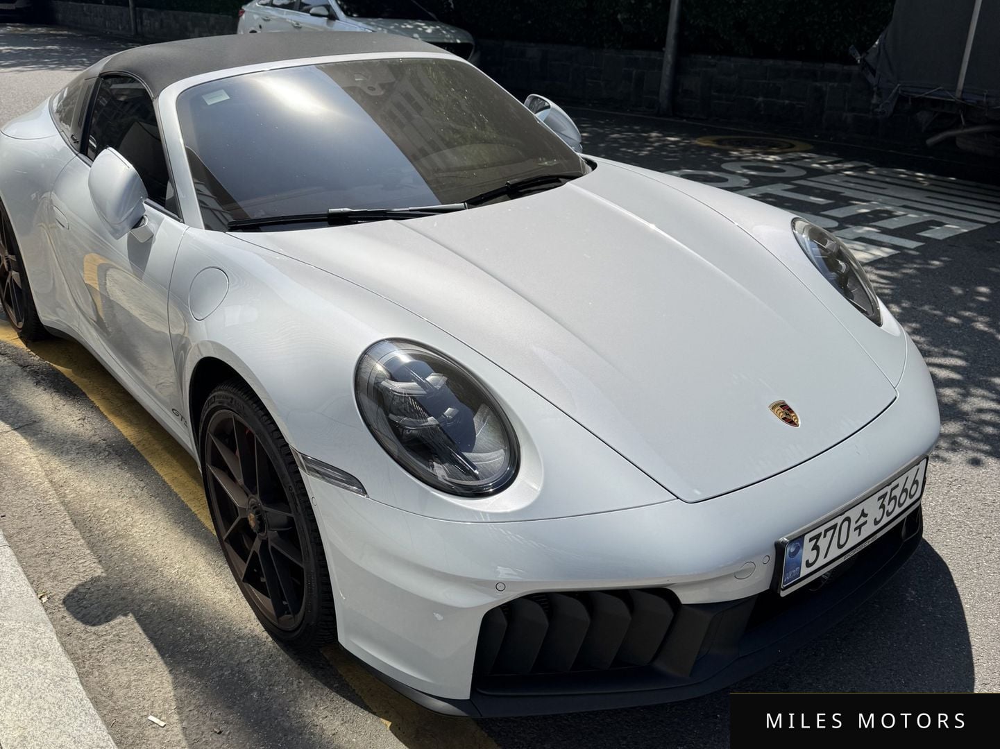Porsche 911 (992) 2025 — миниатюра 2