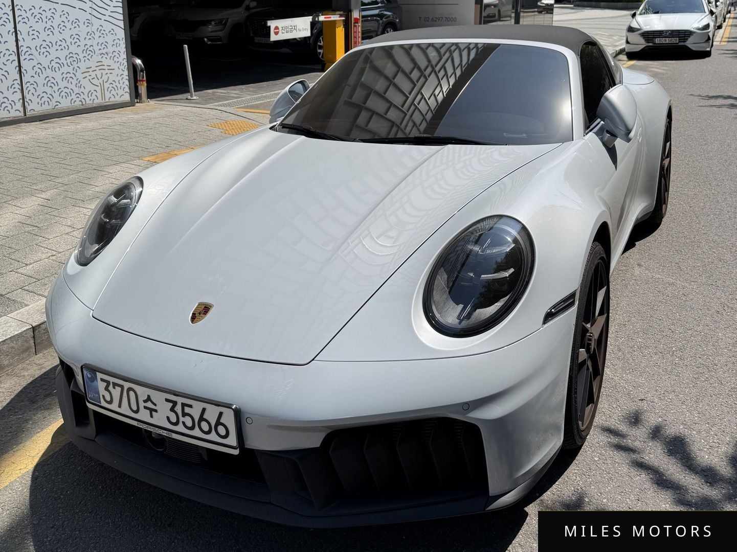 Porsche 911 (992) 2025 — миниатюра 3