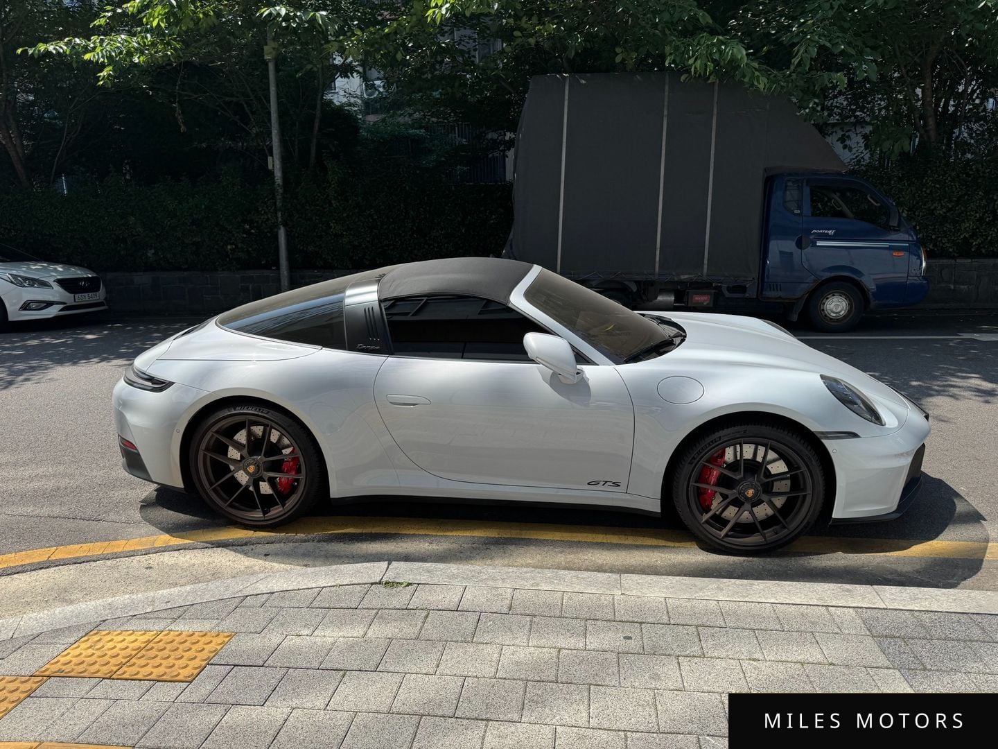 Porsche 911 (992) 2025 — миниатюра 7