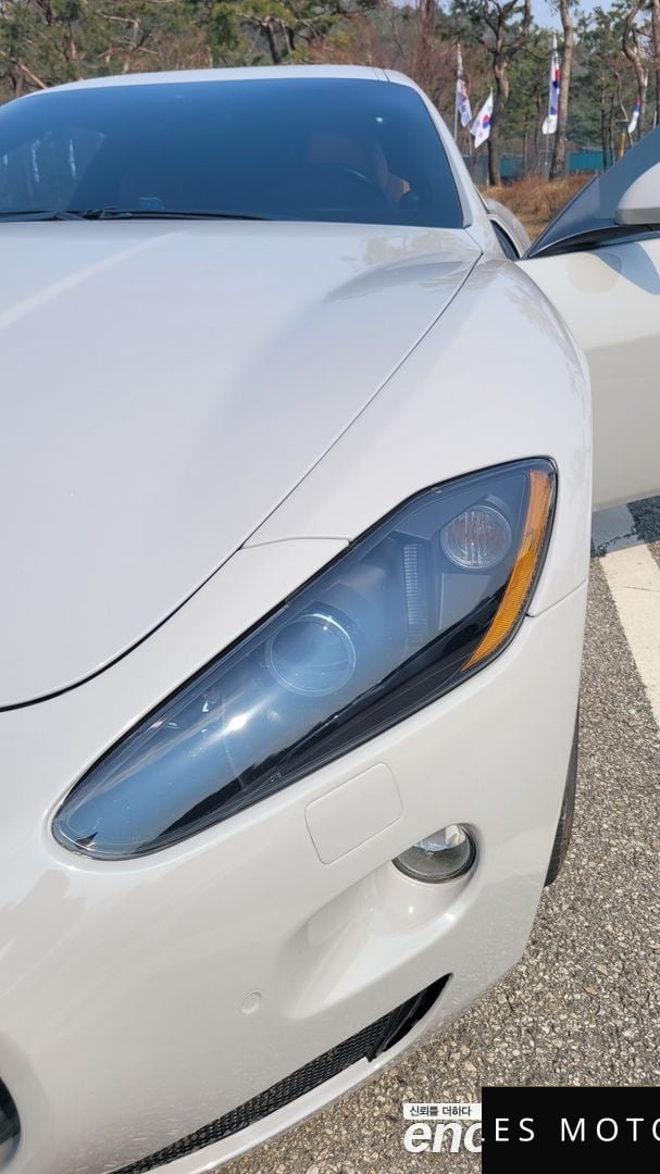 Maserati GranTurismo 2010 — миниатюра 7