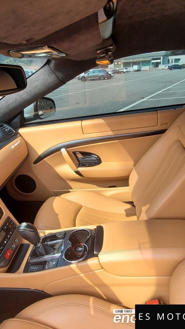 Maserati GranTurismo 2010 — миниатюра 8