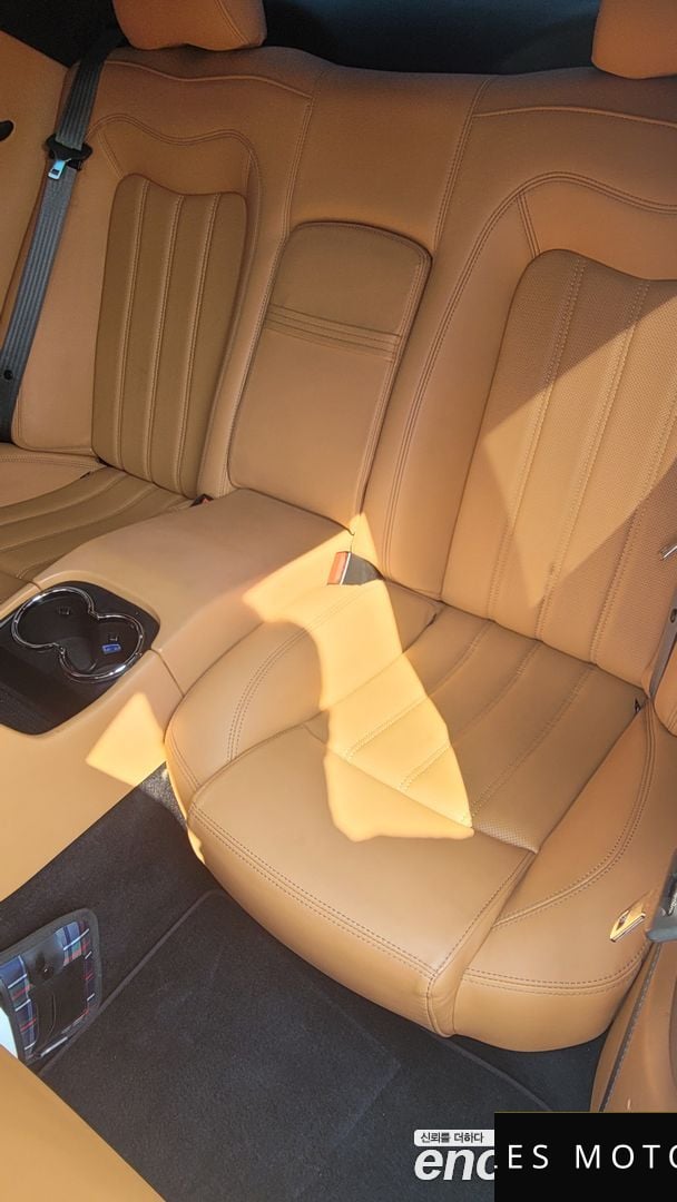 Maserati GranTurismo 2010 — миниатюра 9