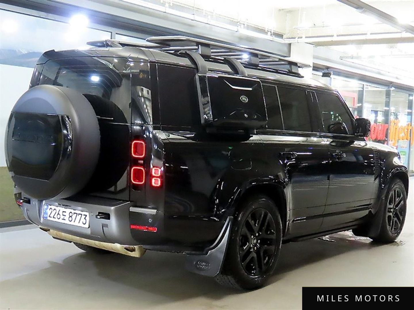 Land Rover Defender 2025 — миниатюра 4