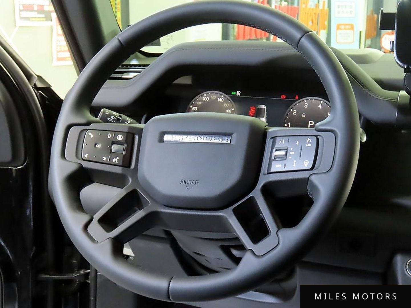 Land Rover Defender 2025 — миниатюра 8
