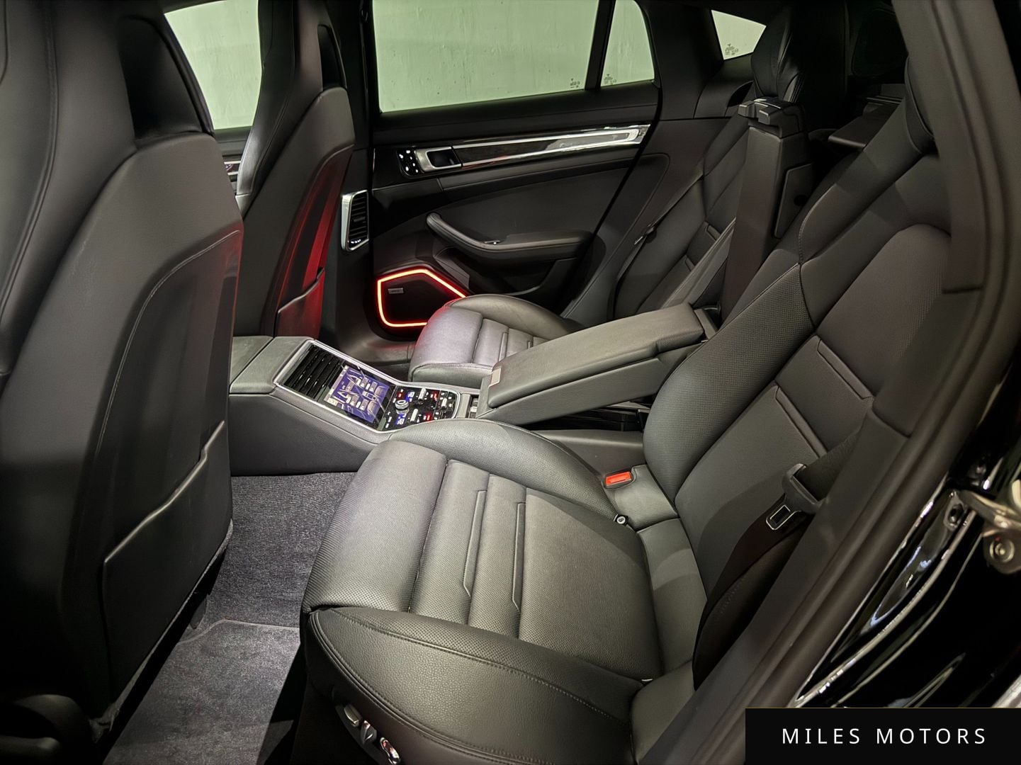 Porsche Panamera 2018 — миниатюра 8