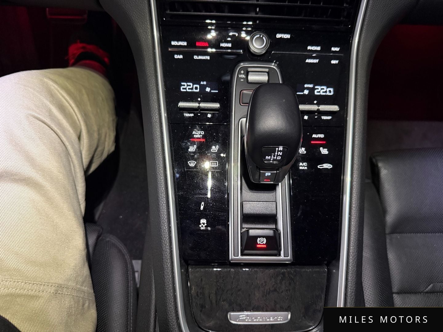 Porsche Panamera 2018 — миниатюра 12
