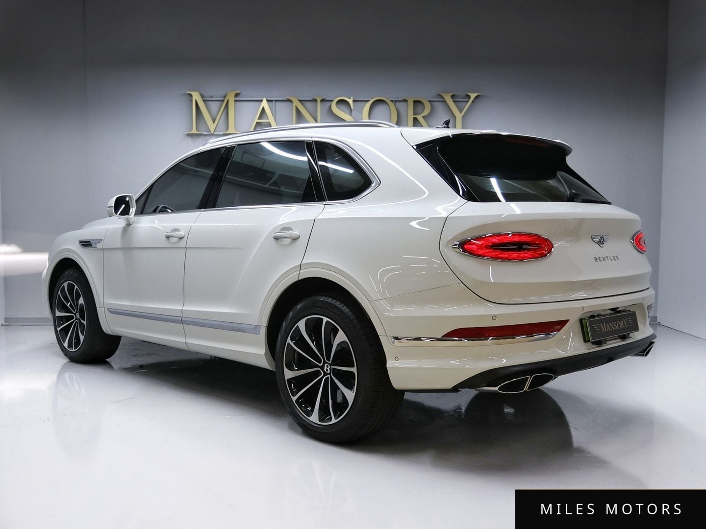 Bentley Bentayga 2024 — миниатюра 2