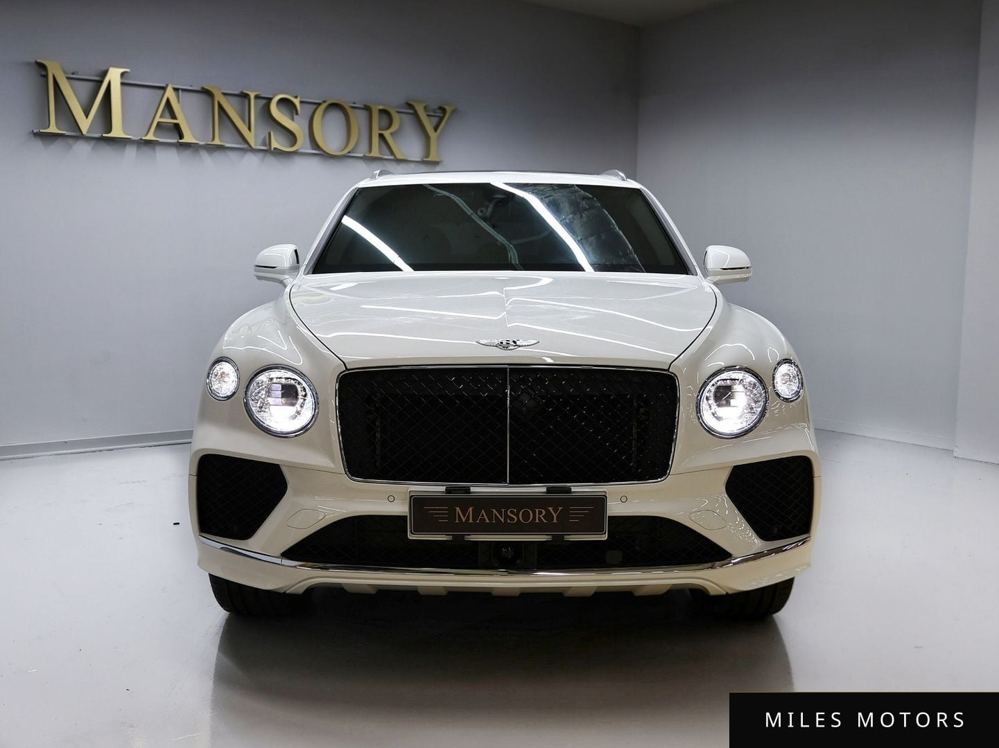 Bentley Bentayga 2024 — миниатюра 3