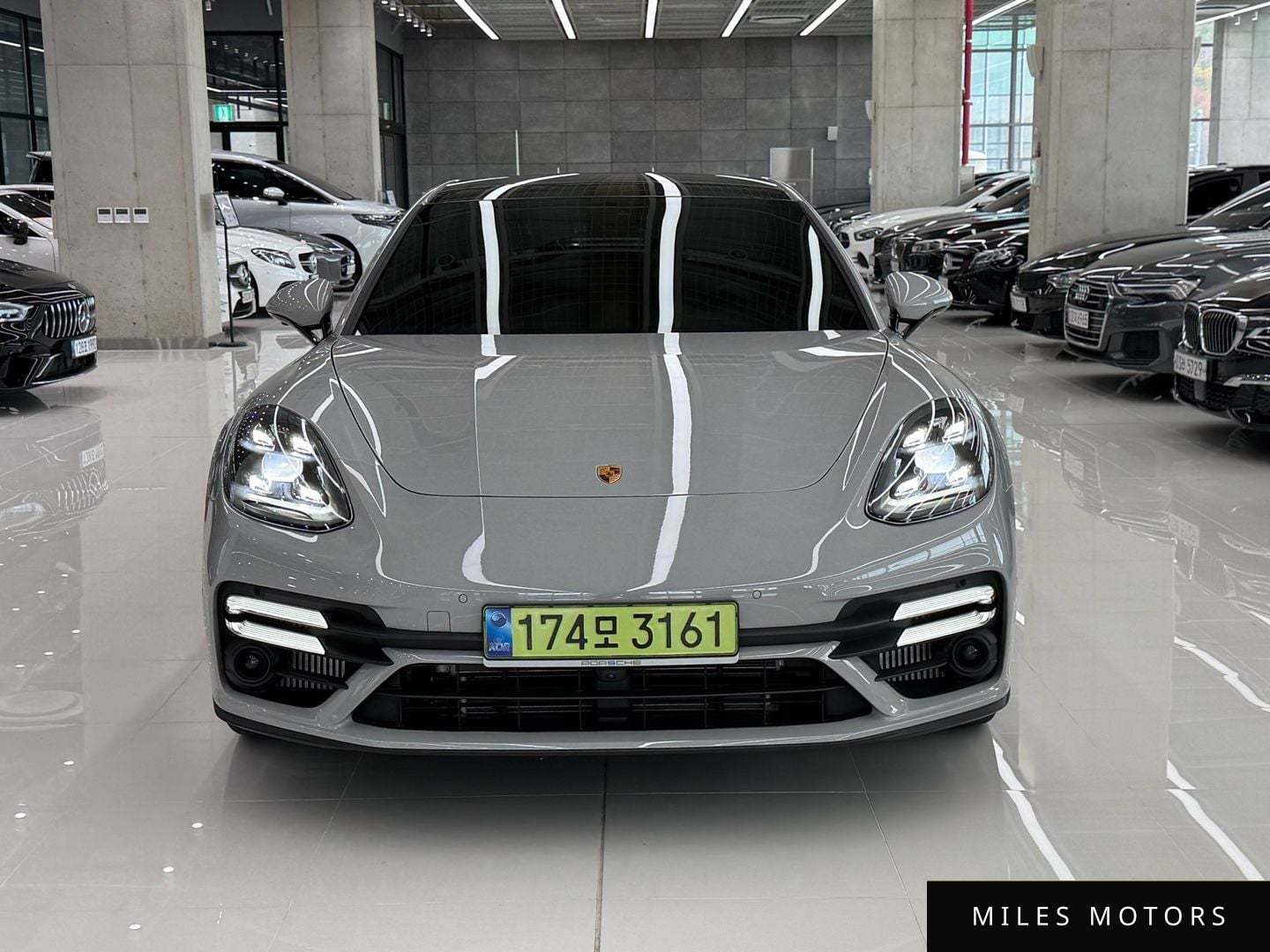 Porsche Panamera 2023 — миниатюра 2