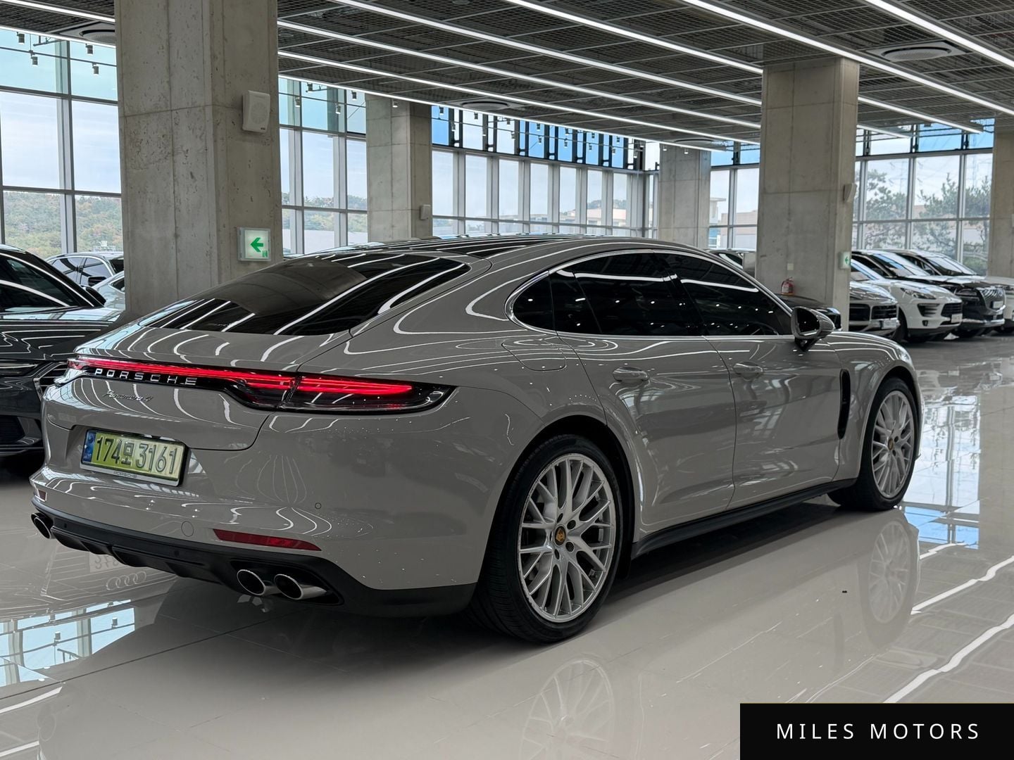 Porsche Panamera 2023 — миниатюра 4