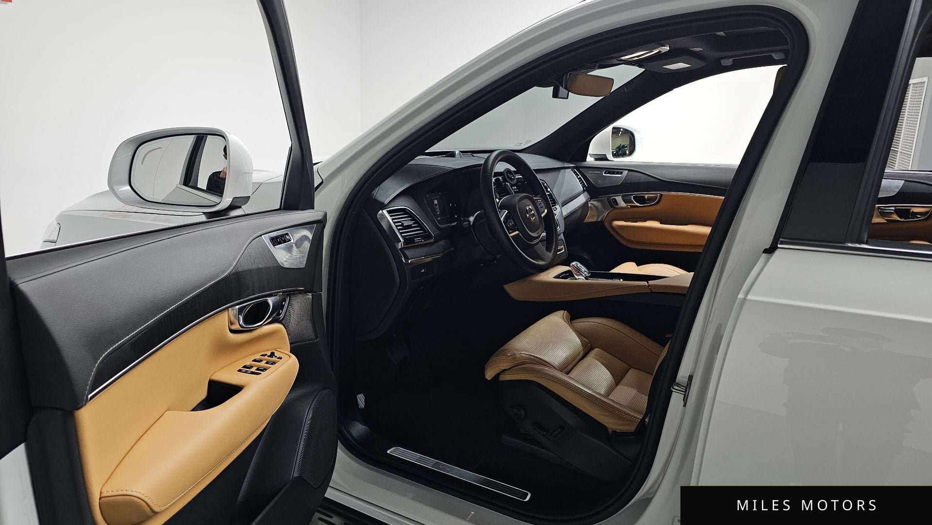 Volvo XC90 2025 — миниатюра 12