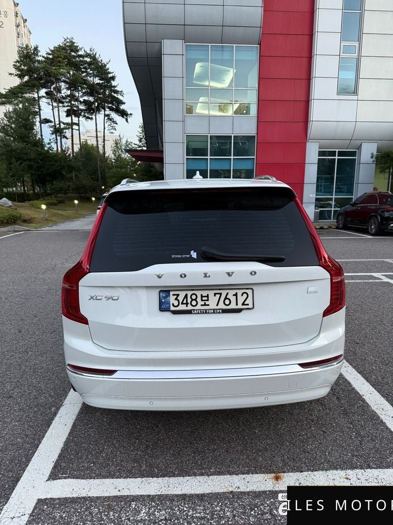 Volvo XC90 2024 — миниатюра 4