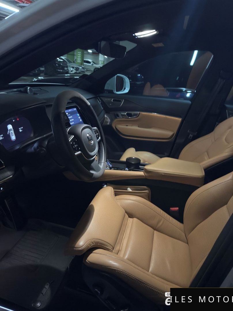 Volvo XC90 2024 — миниатюра 6