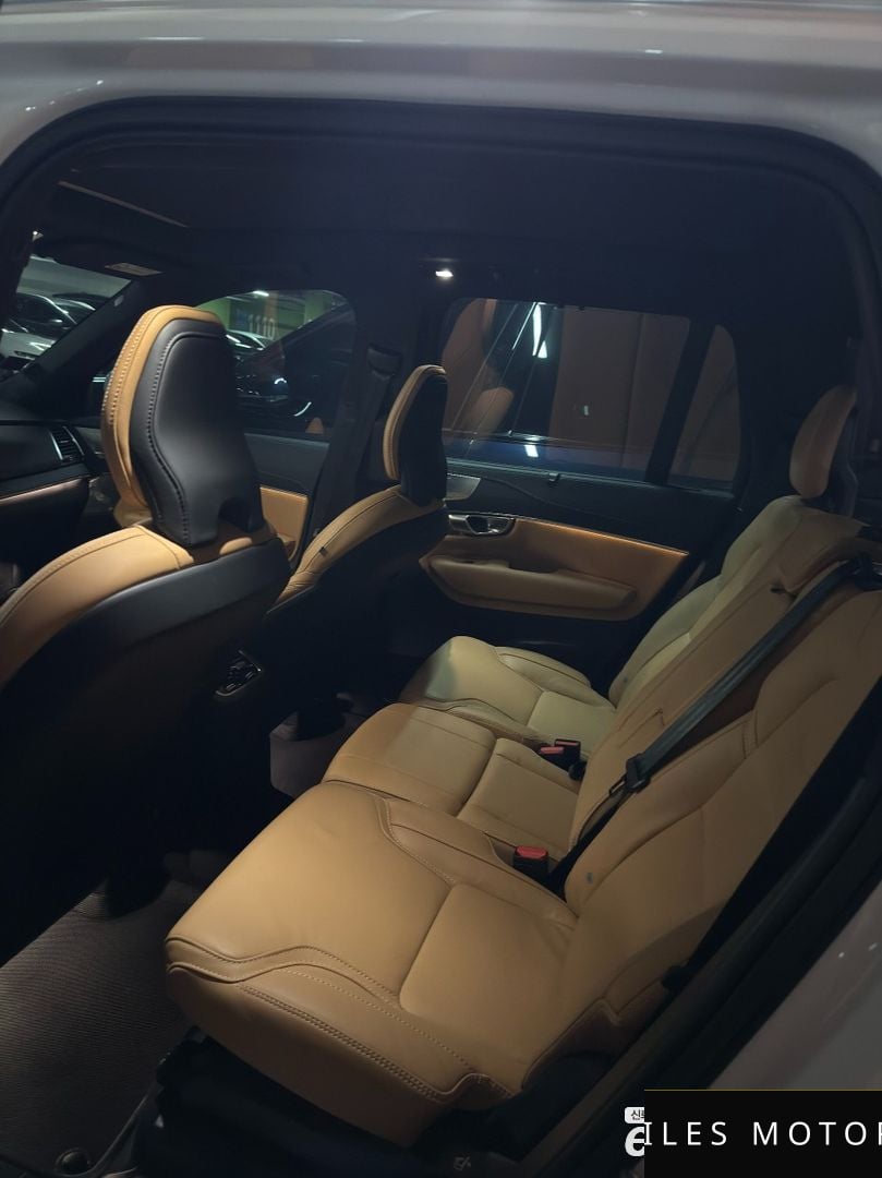 Volvo XC90 2024 — миниатюра 9