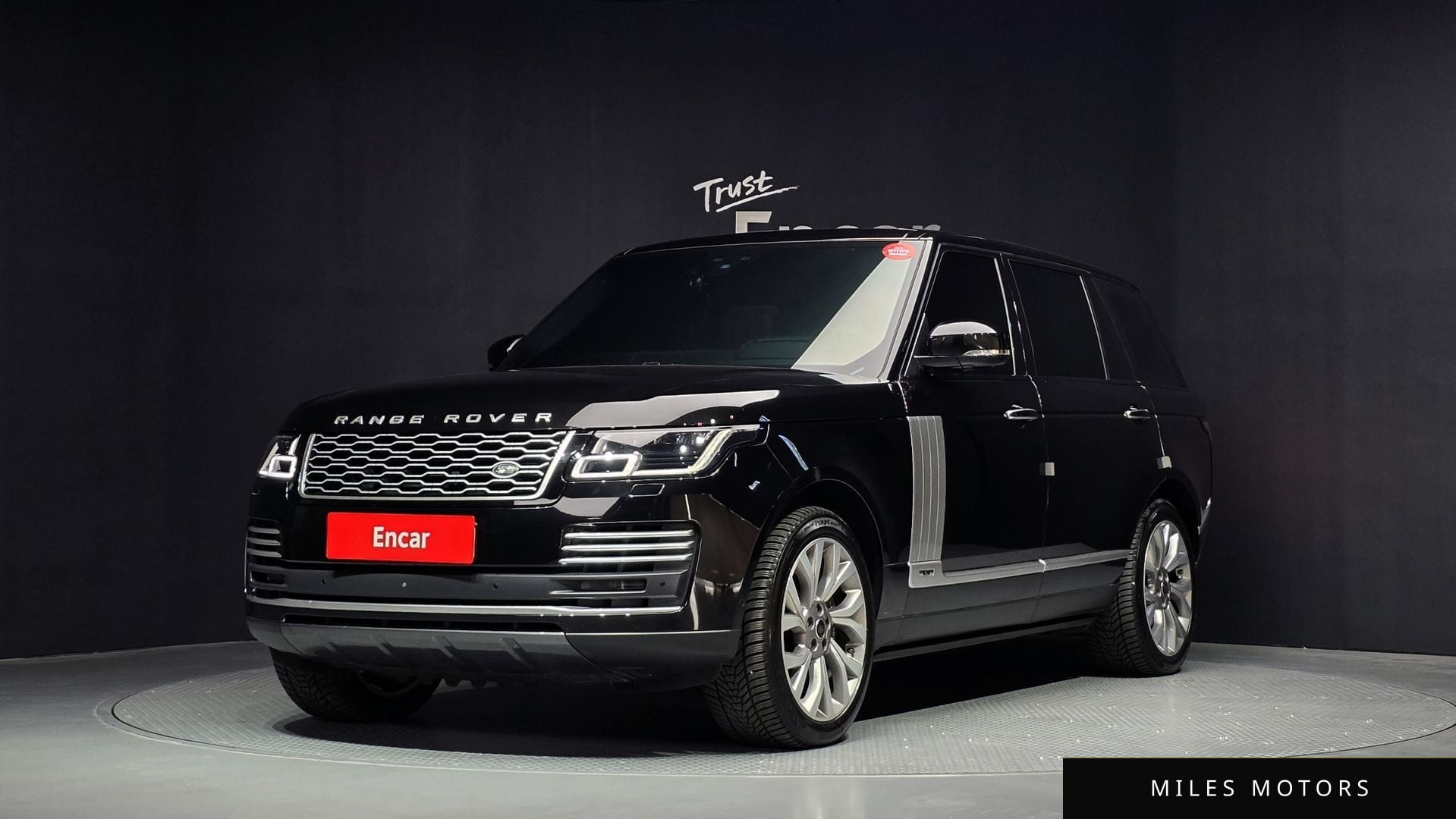 Land Rover Range Rover 2018 — фото 1 из 12