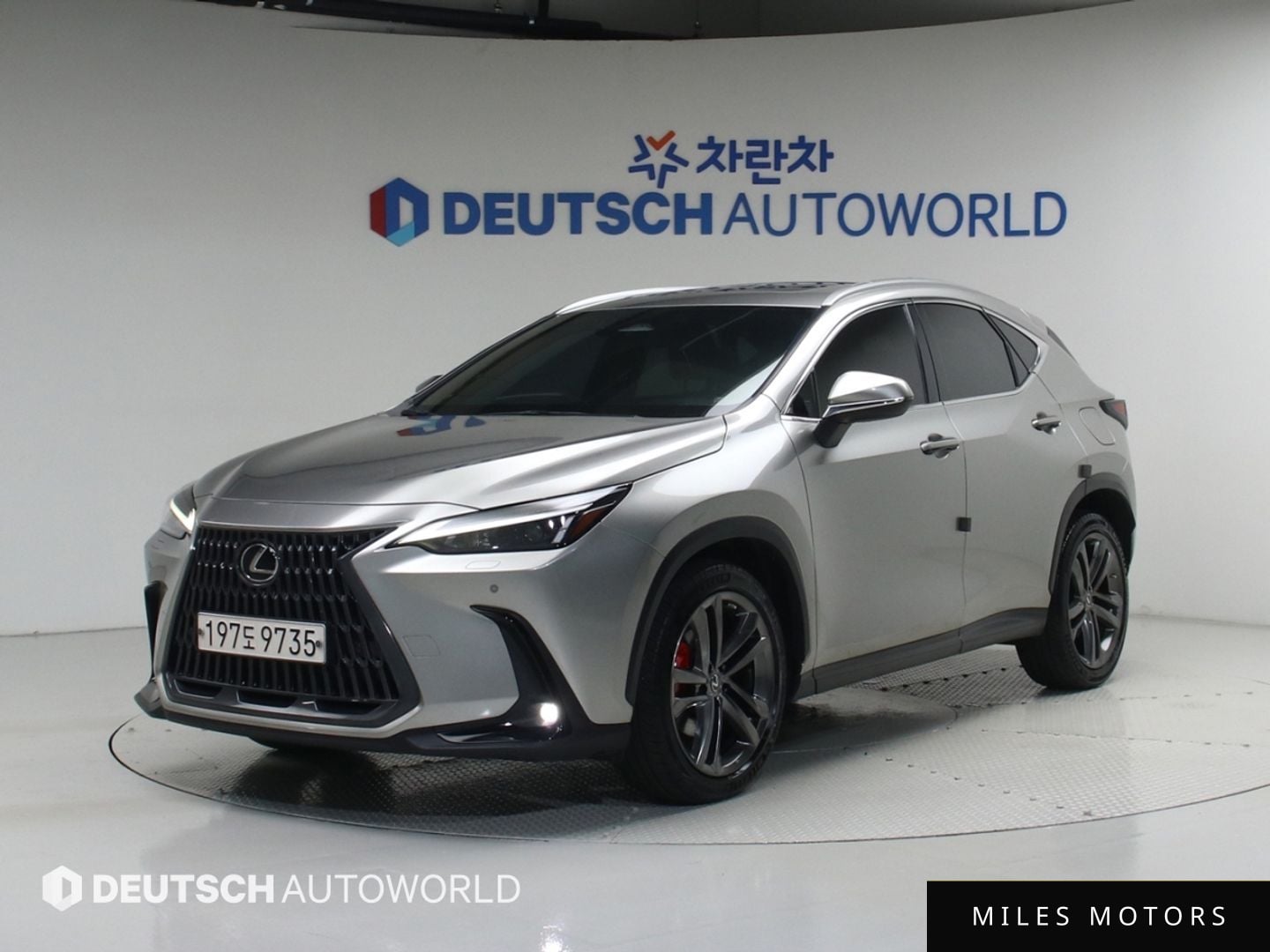 Лексус NX350h 2023 — фото 1 из 12