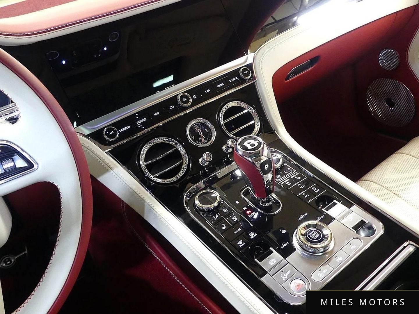 Bentley Continental GT 2024 — миниатюра 12