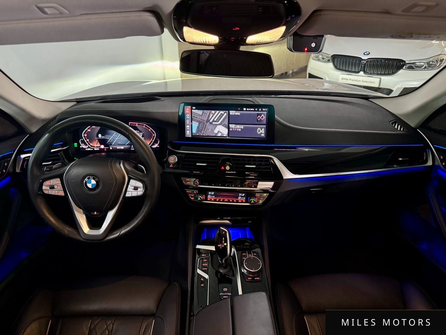 BMW 5 Series (G30) 2021 — миниатюра 7