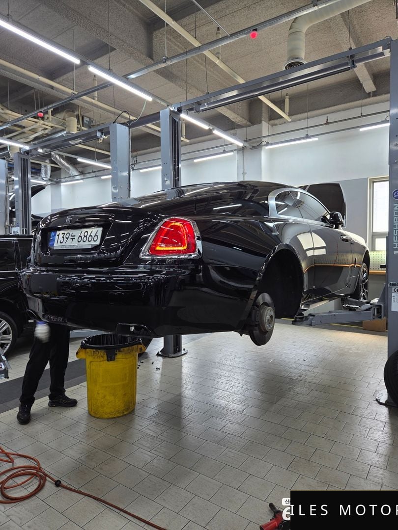 Rolls-Royce Wraith 2021 — миниатюра 12