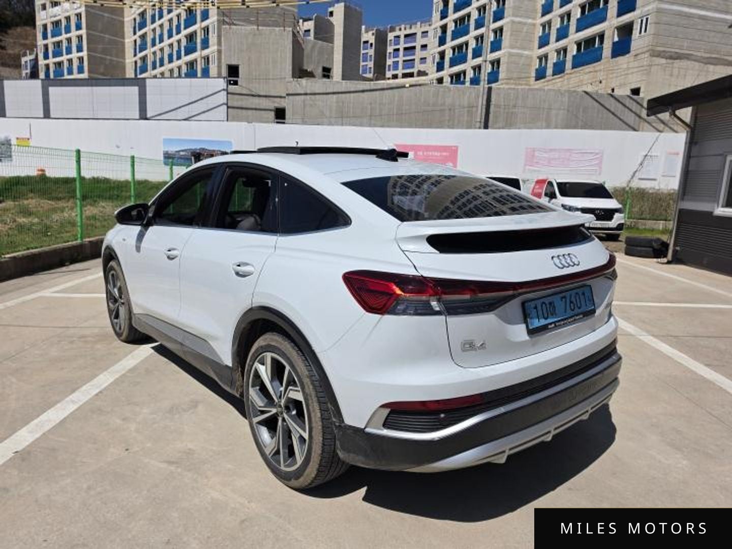 Audi Q4 e-tron 2022 — миниатюра 2