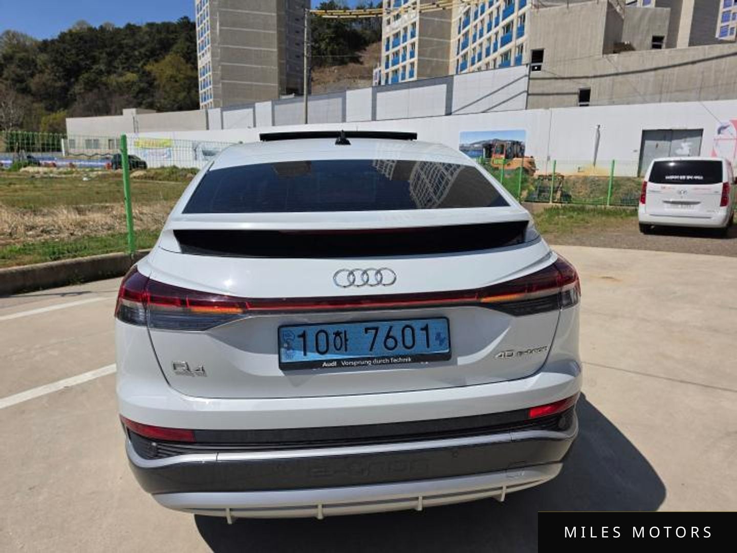 Audi Q4 e-tron 2022 — миниатюра 4