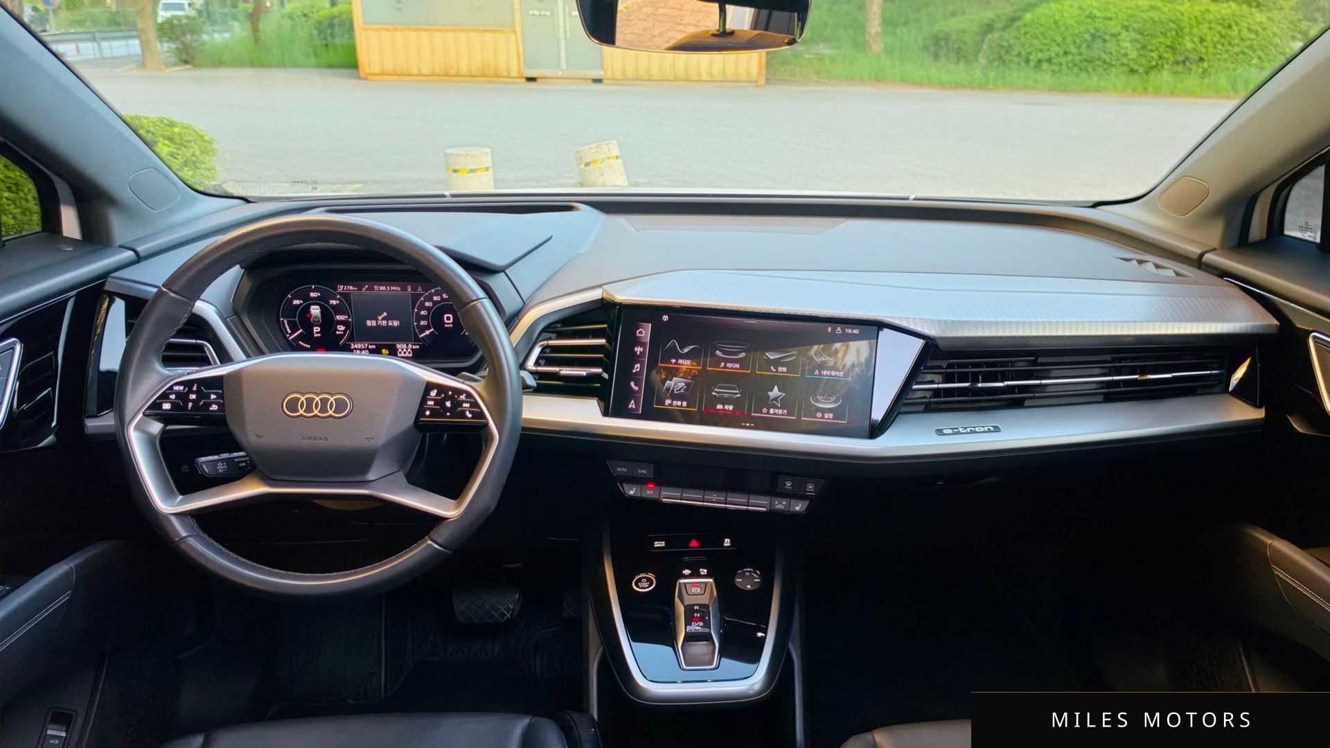 Audi Q4 e-tron 2022 — миниатюра 8