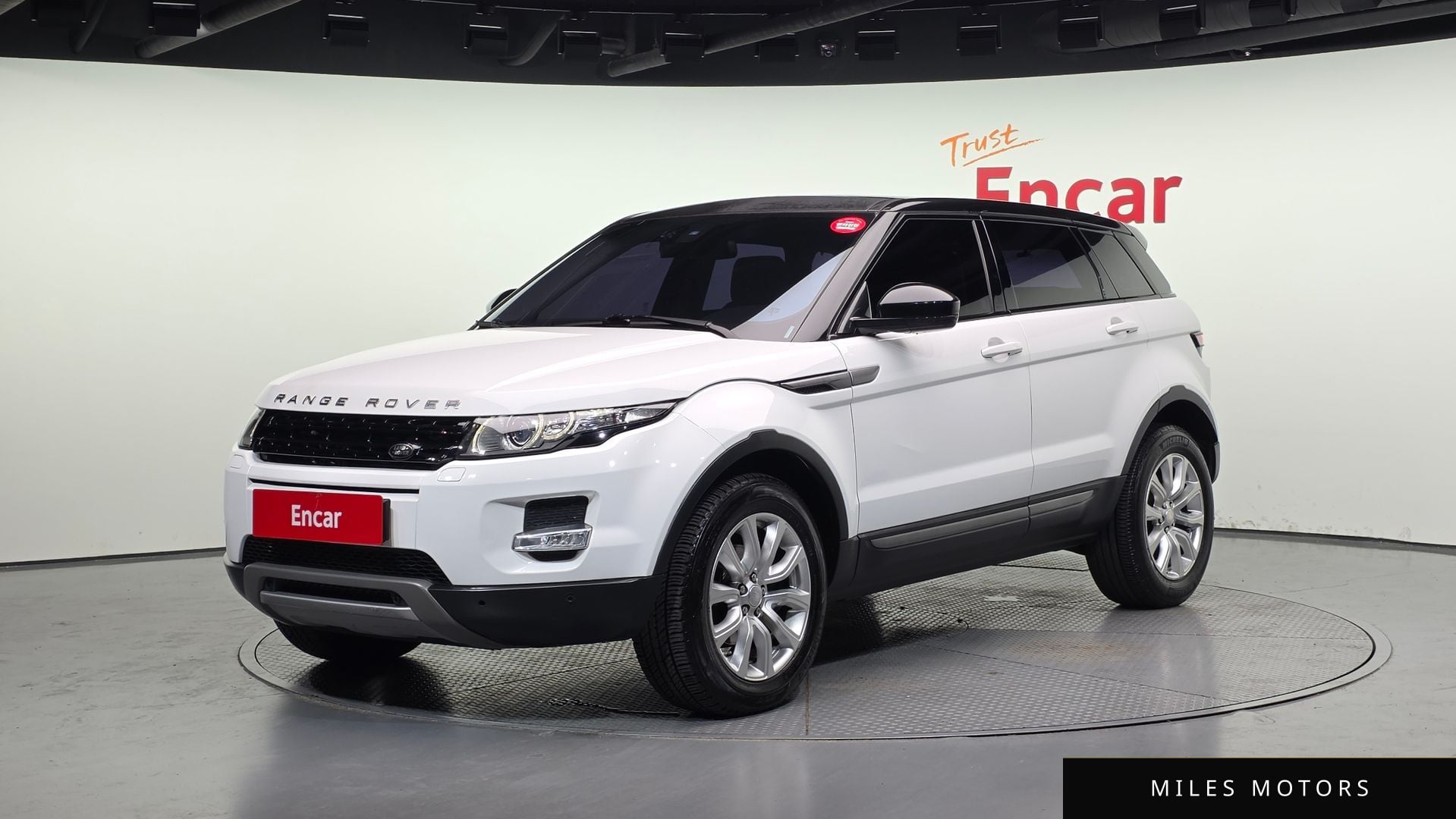 Land Rover Range Rover Evoque 2015 — фото 1 из 12